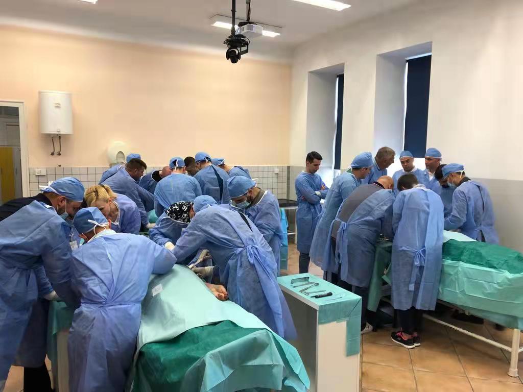 As atividades acadêmicas da aula experimental de cadáveres realizadas pela Double Medical na Croácia foram concluídas com sucesso
